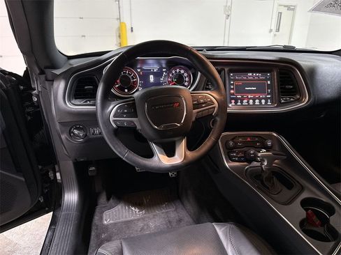 Used 2015 Dodge Challenger SXT Plus image 11