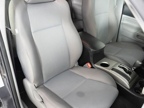 Used 2014 Toyota Tacoma 4x4 Double Cab w/ TRD Sport Package image 7