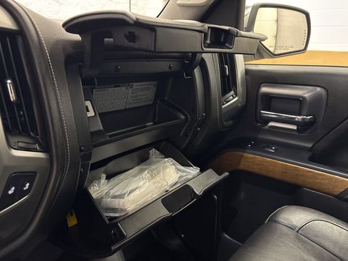 Used 2017 Chevrolet Silverado 1500 LTZ AWD/4WD image 28