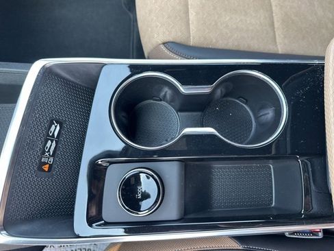 New 2025 Chevrolet Equinox ACTIV w/ Safety and Technology Package image 10