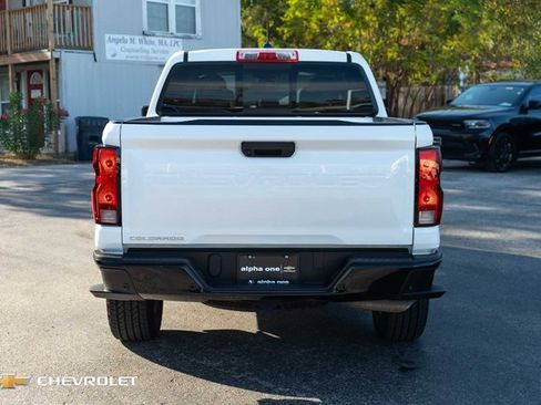 Used 2025 Chevrolet Colorado W/T image 7