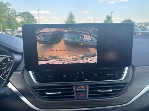 New 2026 Nissan Altima 2.5 SV w/ SV Special Edition Package FWD image 18