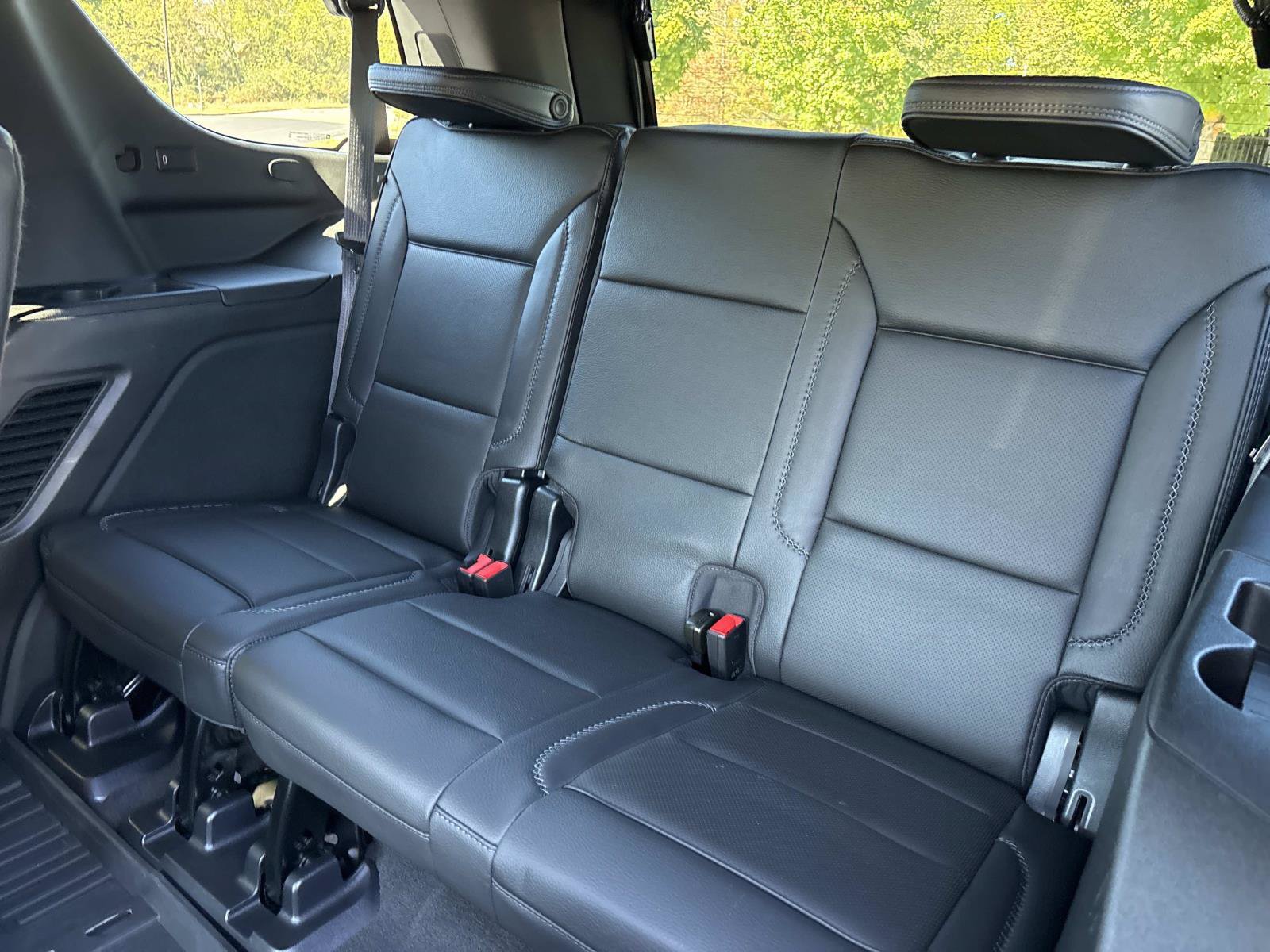 Used 2023 GMC Yukon Denali w/ Advanced Technology Package AWD/4WD image 32