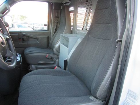 Used 2018 GMC Savana 2500 w/ Driver Convenience Package image 14