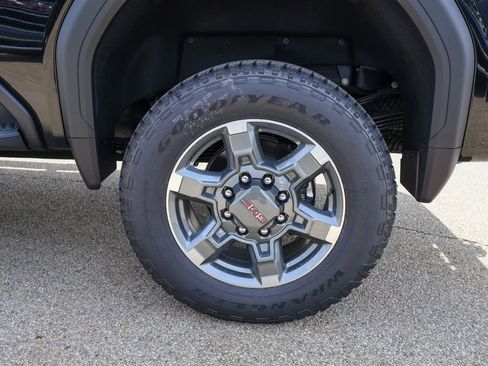 New 2026 GMC Sierra 3500 SLT w/ SLT Premium Package image 35