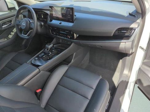 Certified 2024 Nissan Rogue SL image 19