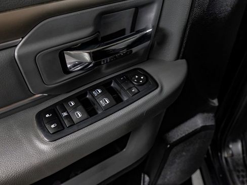 Used 2017 RAM 2500 SLT AWD/4WD image 31