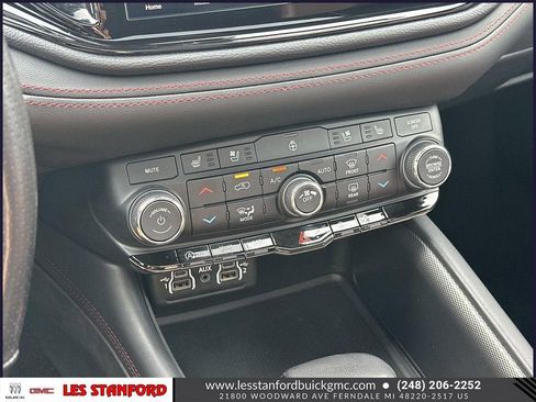 Used 2024 Dodge Durango GT image 33