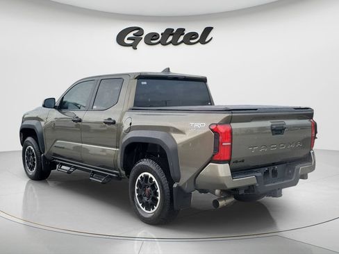 Certified 2025 Toyota Tacoma TRD Off-Road AWD/4WD image 7