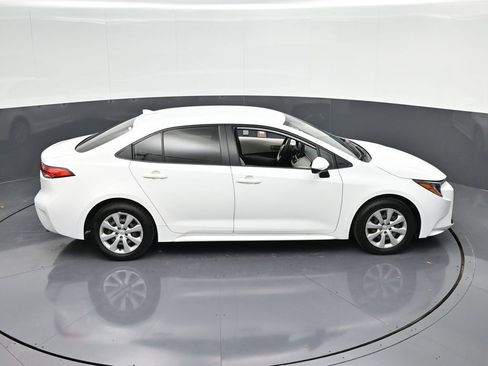Used 2022 Toyota Corolla LE image 26