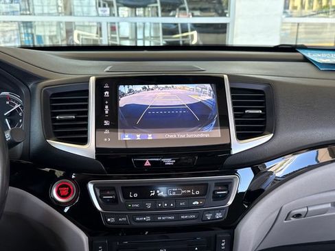 Used 2017 Honda Pilot Touring image 20