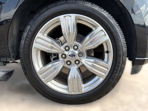 Used 2023 Ford Expedition Platinum RWD image 12