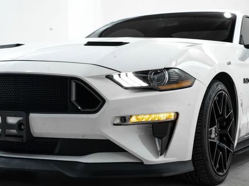 Used 2019 Ford Mustang GT Premium image 15