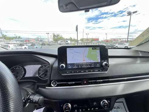 Used 2022 Mitsubishi Outlander SE image 18