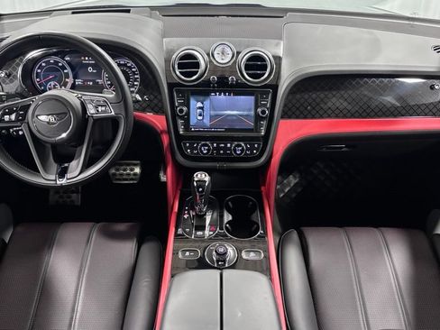 Used 2020 Bentley Bentayga AWD/4WD image 2