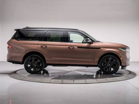 New 2026 Lincoln Navigator Black Label AWD/4WD image 6
