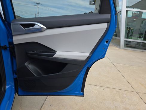 New 2026 Volkswagen Taos SE AWD/4WD image 27
