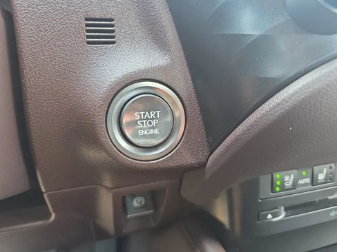 Used 2019 Lexus ES 350 w/ Premium Package FWD image 35