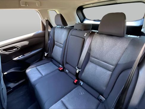 Certified 2025 Nissan Rogue SV AWD/4WD image 18