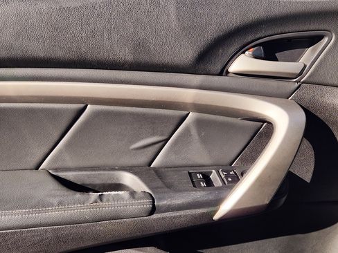 Used 2012 Honda Accord EX-L image 23