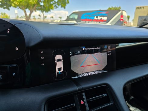 Used 2024 Porsche Taycan image 36