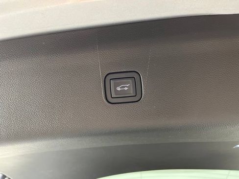 Used 2023 Buick Enclave Avenir w/ Avenir Technology Package FWD image 51