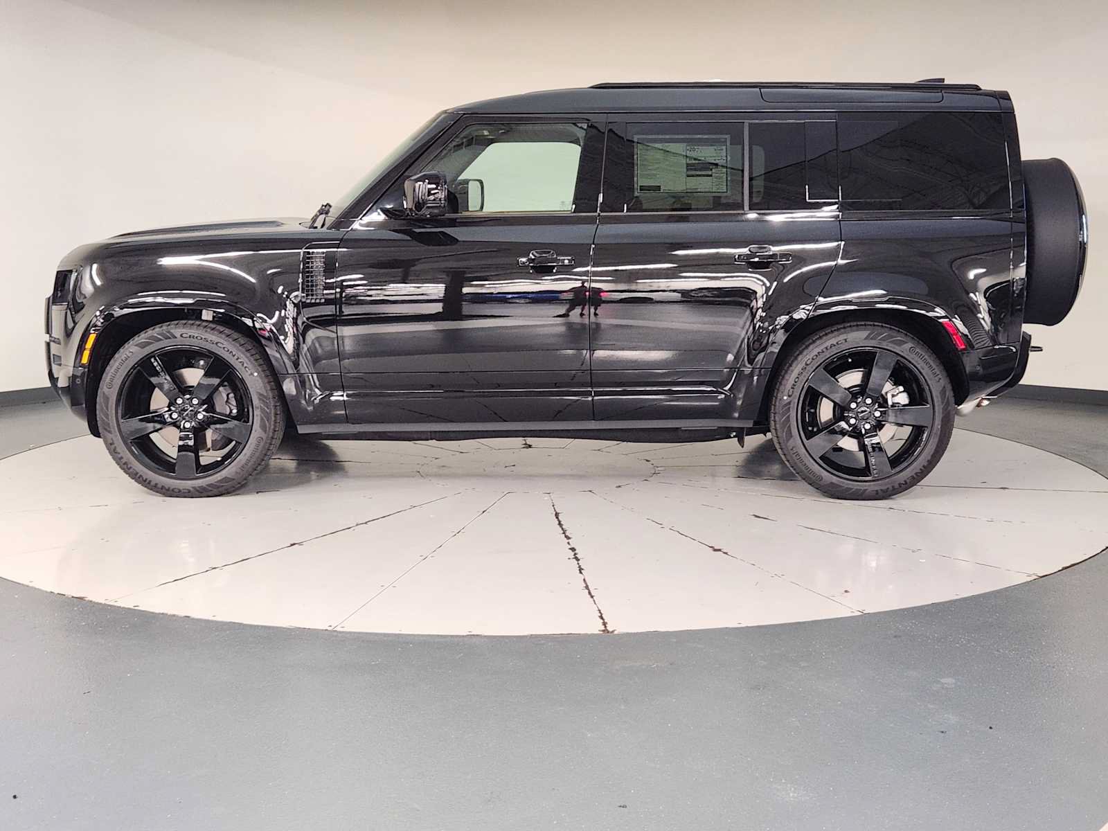 New 2026 Land Rover Defender 110 X-Dynamic SE AWD/4WD image 5