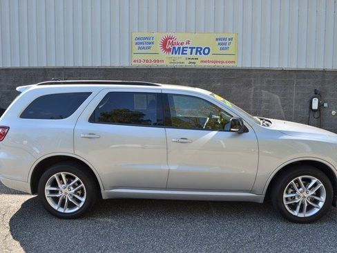 Used 2024 Dodge Durango GT image 9