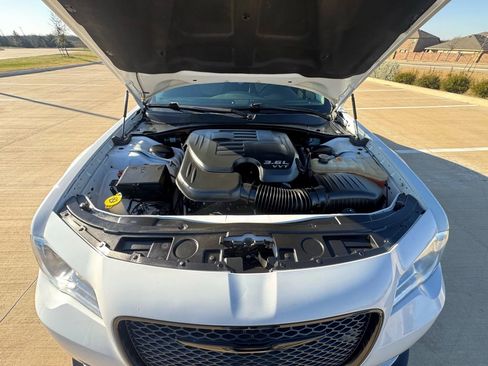 Used 2017 Chrysler 300 Limited w/ Value Package image 64