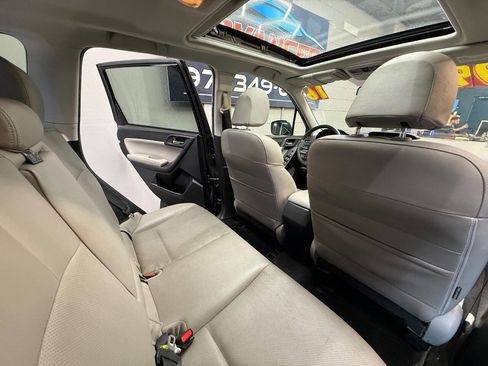 Used 2016 Subaru Forester 2.5i Limited AWD/4WD image 9
