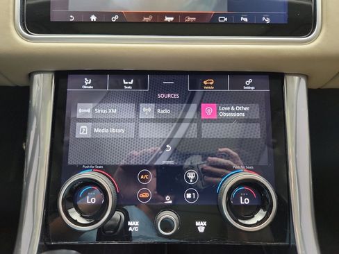 Used 2018 Land Rover Range Rover Sport Supercharged image 27