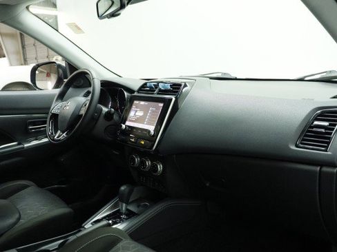 Used 2020 Mitsubishi Outlander Sport SE FWD image 21