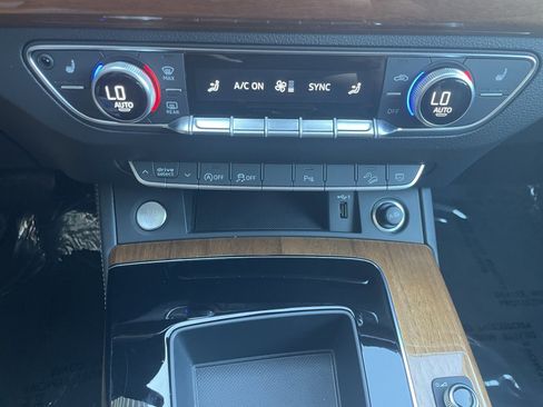 Used 2023 Audi Q5 2.0T Premium Plus w/ Premium Plus Package image 32