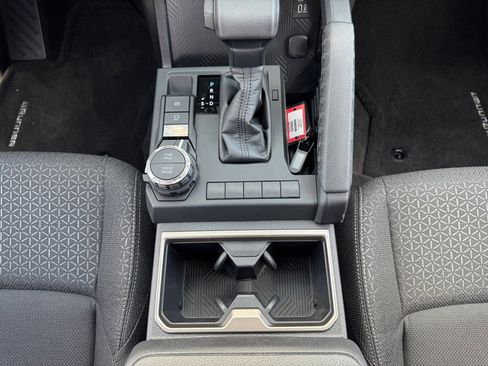 Used 2026 Toyota 4Runner SR5 AWD/4WD image 8