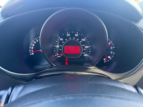 Used 2018 Kia Soul + FWD image 21