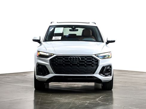 Used 2025 Audi Q5 e Premium Plus image 4