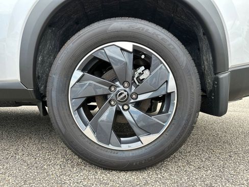 New 2025 Nissan Rogue SV FWD image 21