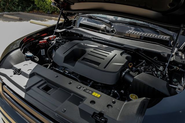 New 2026 Land Rover Defender 110 X-Dynamic SE AWD/4WD image 63
