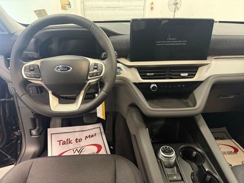 New 2026 Ford Explorer Active RWD image 18