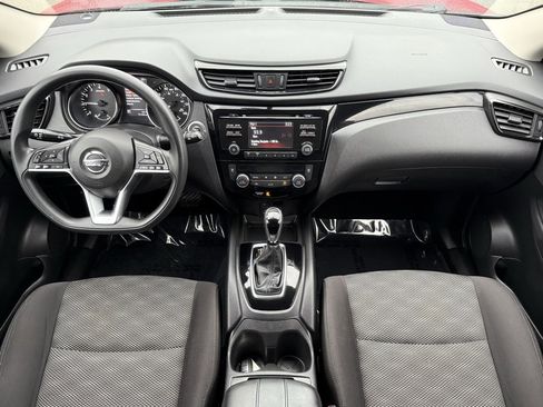 Used 2018 Nissan Rogue Sport SV image 21