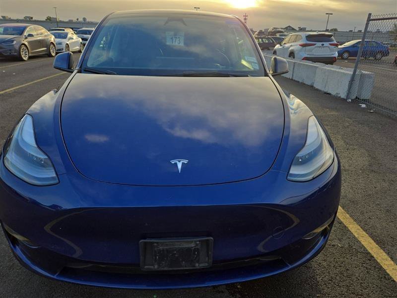 Used 2023 Tesla Model Y Long Range AWD/4WD image 4