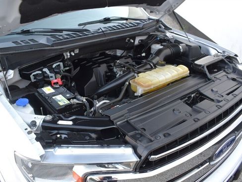 Used 2020 Ford F150 XLT w/ Equipment Group 302A Luxury AWD/4WD image 31