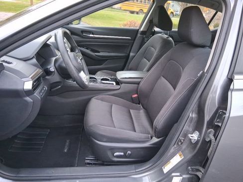 Used 2023 Nissan Altima 2.5 SV image 11