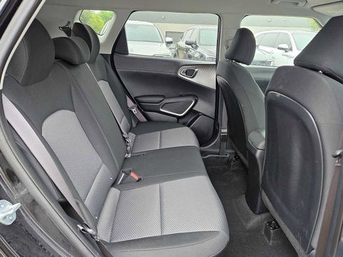 Used 2025 Kia Soul LX w/ LX Technology Package image 18