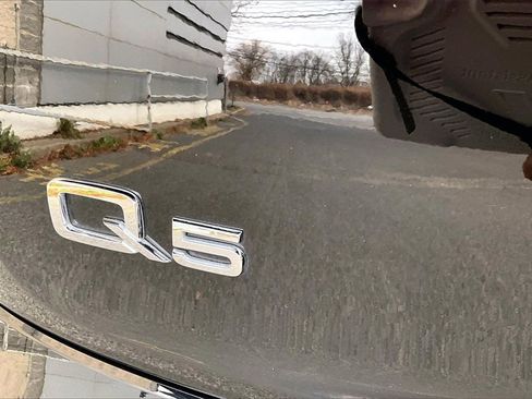 Used 2025 Audi Q5 2.0T Premium w/ Convenience Plus Package image 24