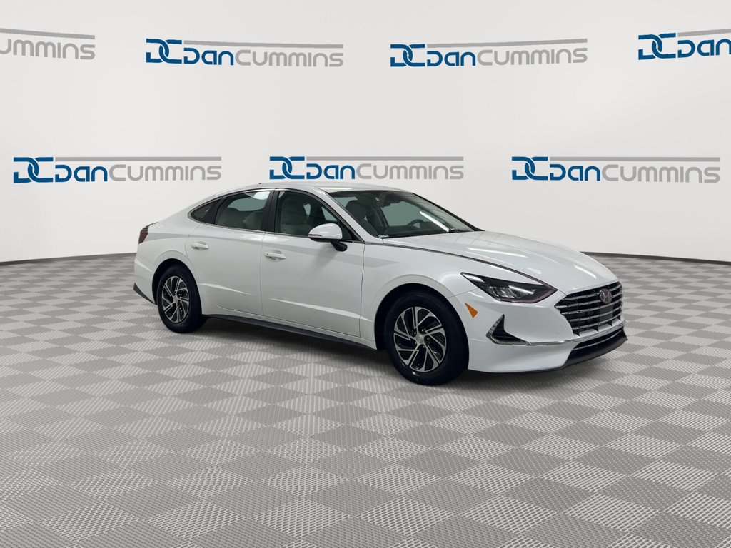 Used 2022 Hyundai Sonata Blue FWD image 2