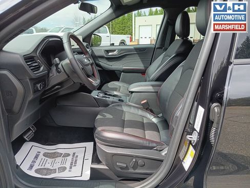 Used 2023 Ford Escape ST-Line w/ Tech Pack #1 AWD/4WD image 16