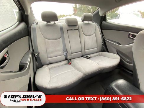 Used 2012 Hyundai Elantra GLS image 17