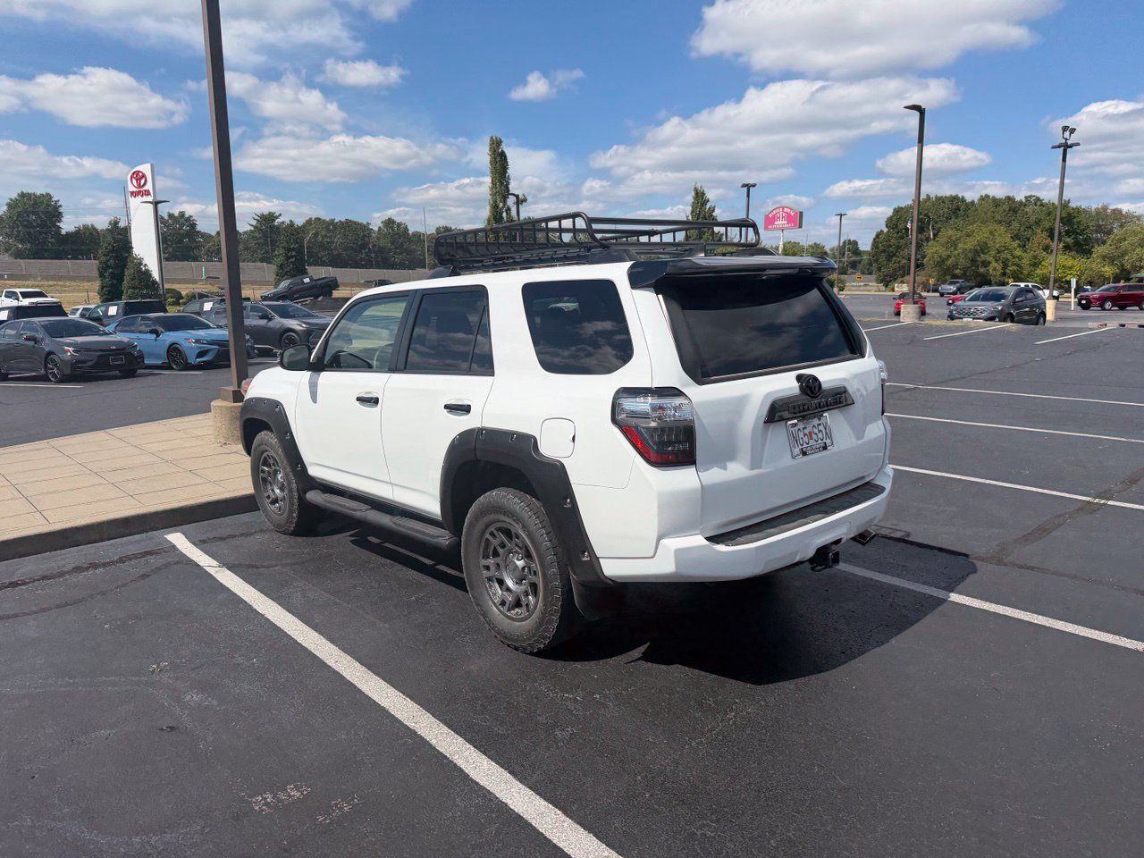 Used 2020 Toyota 4Runner Venture w/ Moonroof Package AWD/4WD image 7