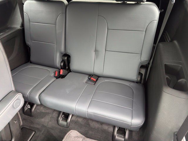Used 2019 Chevrolet Traverse Premier w/ LPO, Floor Liner Package AWD/4WD image 10